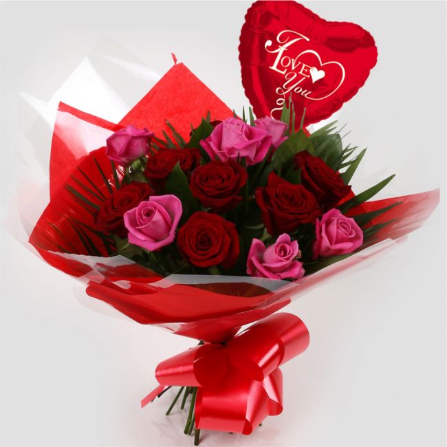 Love You Balloon & Blush Roses Bouquet£19.99