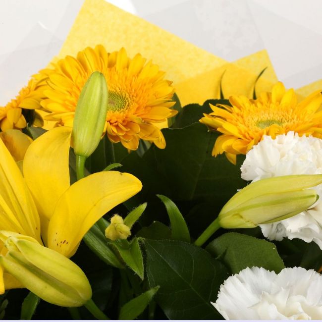 Golden Sunshine Flowers Bouquet£16.99