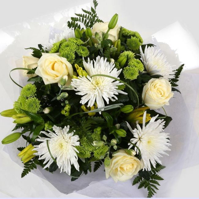 Golden Cream Flowers Bouquet£16.99