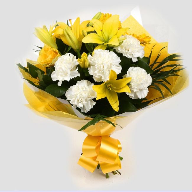 Golden Sunshine Flowers Bouquet£16.99