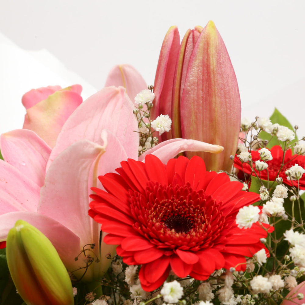 Birthday Balloon & Pink Red Deluxe Flowers£19.99