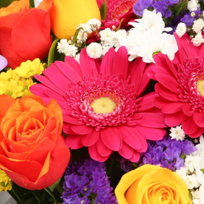 Love You Balloon & Brilliant Blooms Bouquet£19.99