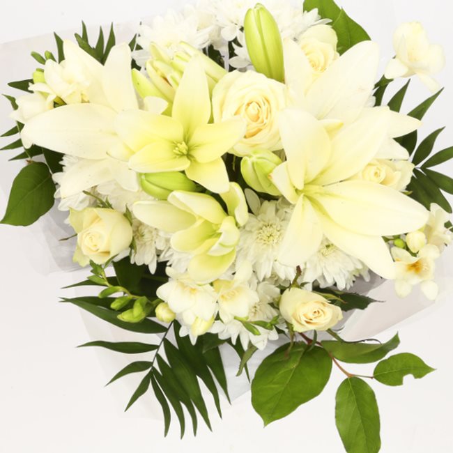 Love You Balloon & White Elegance Bouquet£19.99