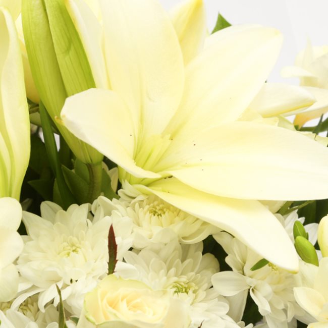 Love You Balloon & White Elegance Bouquet£19.99