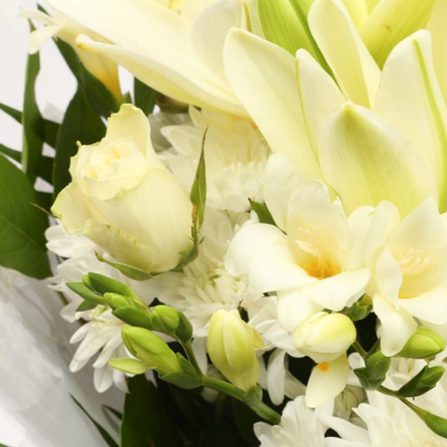 Love You Balloon & White Elegance Bouquet£19.99