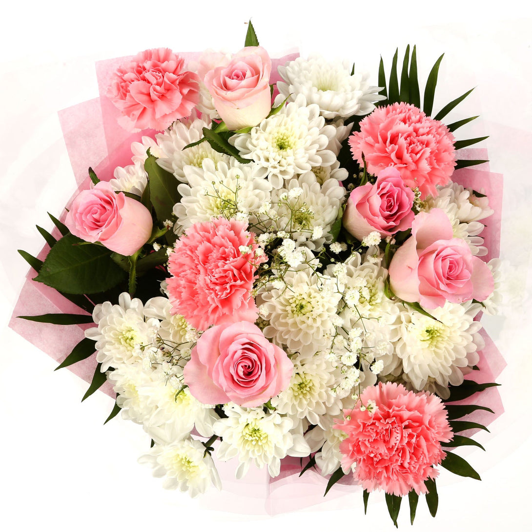 A Pink Snow White Bouquet & Birthday Balloon£16.99