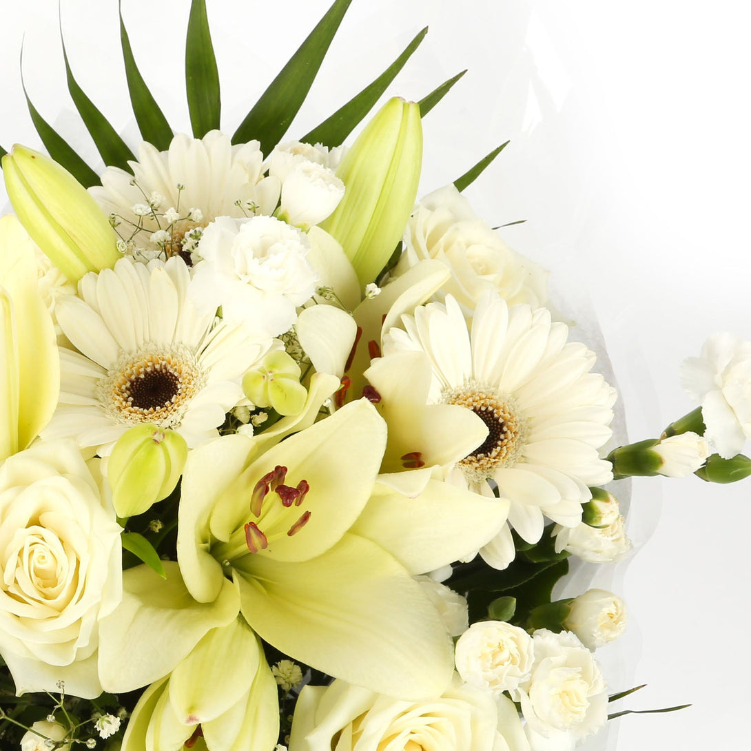 A Wonderful White Bouquet & Birthday Balloon£16.99