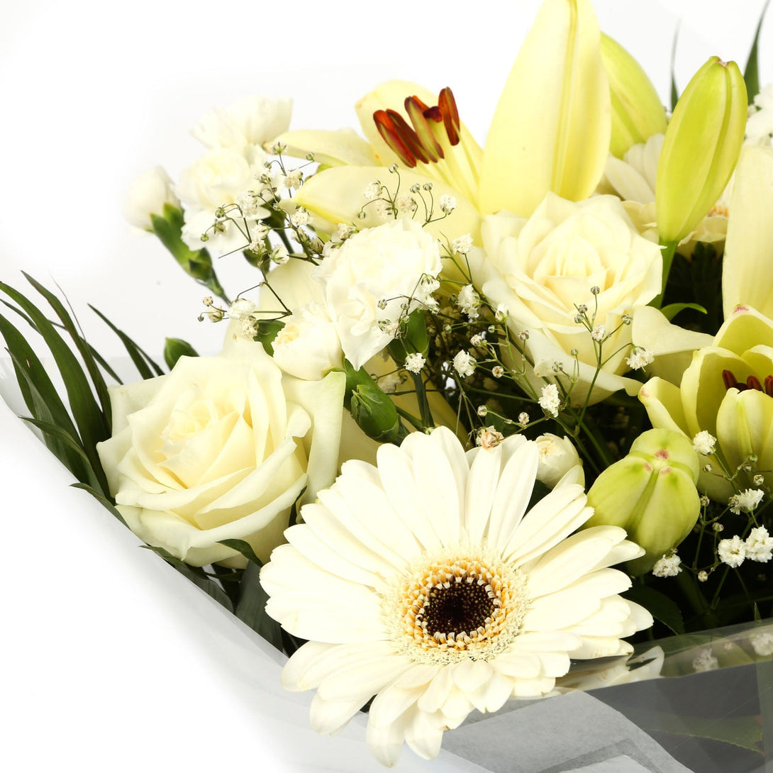 A Wonderful White Bouquet & Birthday Balloon£16.99