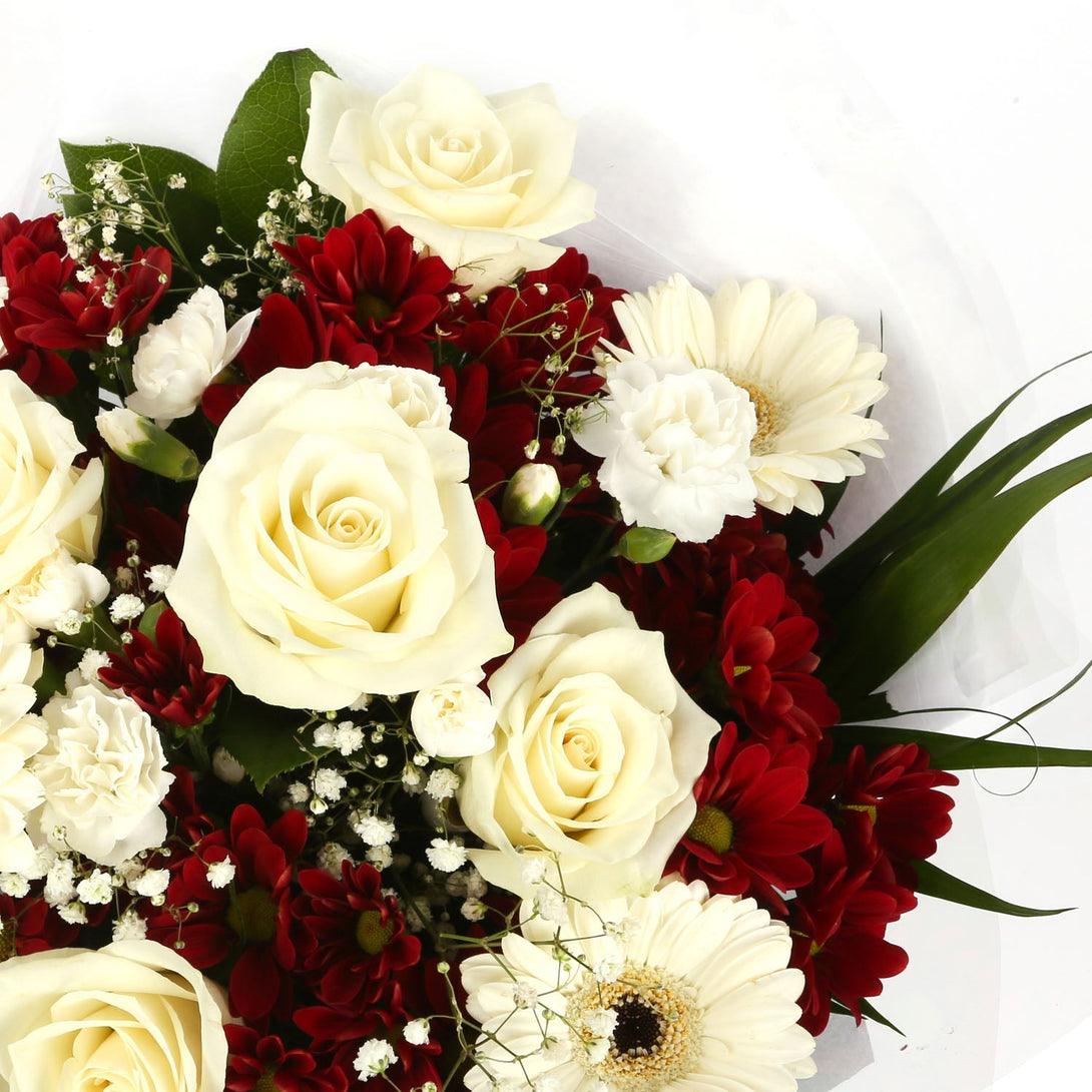 A Red & White Deluxe Bouquet & Get Well Balloon£16.99