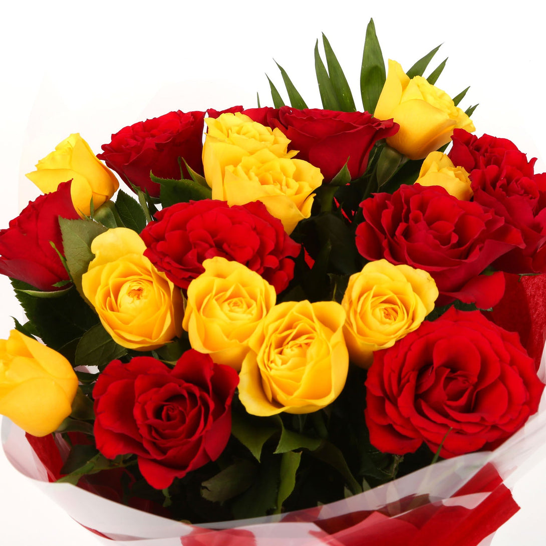 20 Blush Yellow & Red & Roses Birthday Balloon£21.99