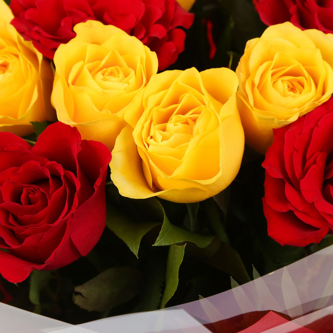 20 Blush Yellow & Red & Roses & Get Well Balloon£21.99
