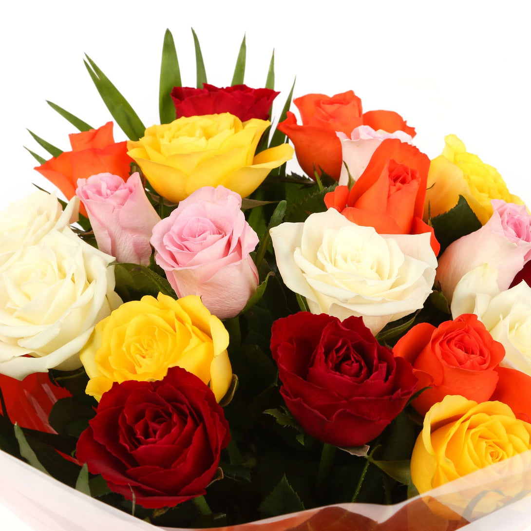 20 Mixed Roses Bouquet Flowers£22.99