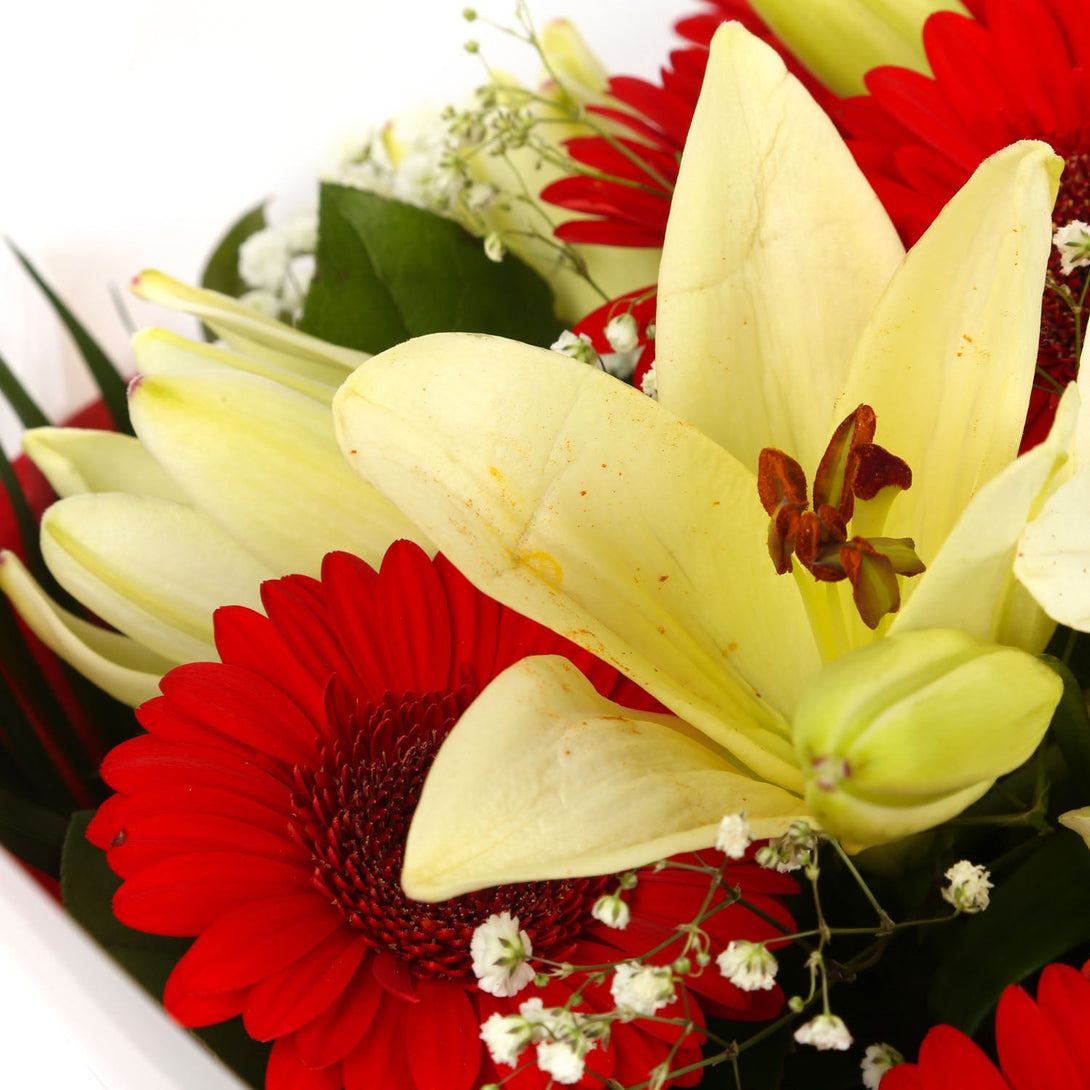A Stunning Red Gerbera & Lily Bouquet & Birthday Balloon£16.99