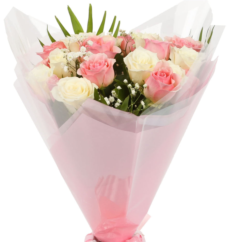20 Sweet Pink & White Roses & Birthday Balloon£21.99