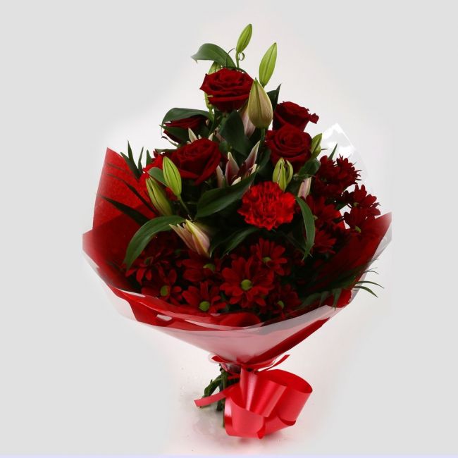 Red Roses & Lilly Bouquet£19.99